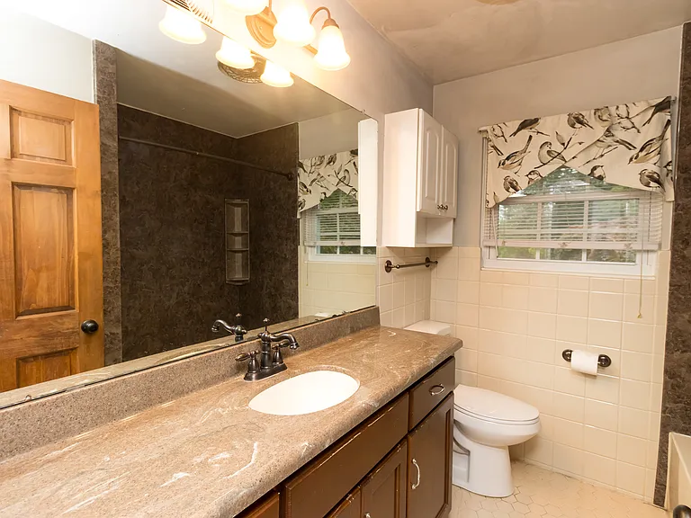 917 Brynwood Dr — Photo 29