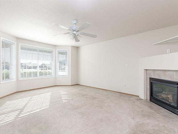 3rd image of 4904 Valdez Ln