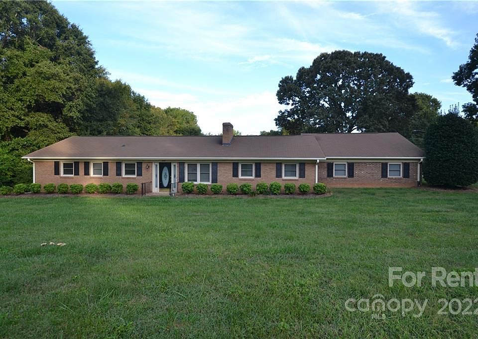1st image of 300 Belmont Mount Holly Rd