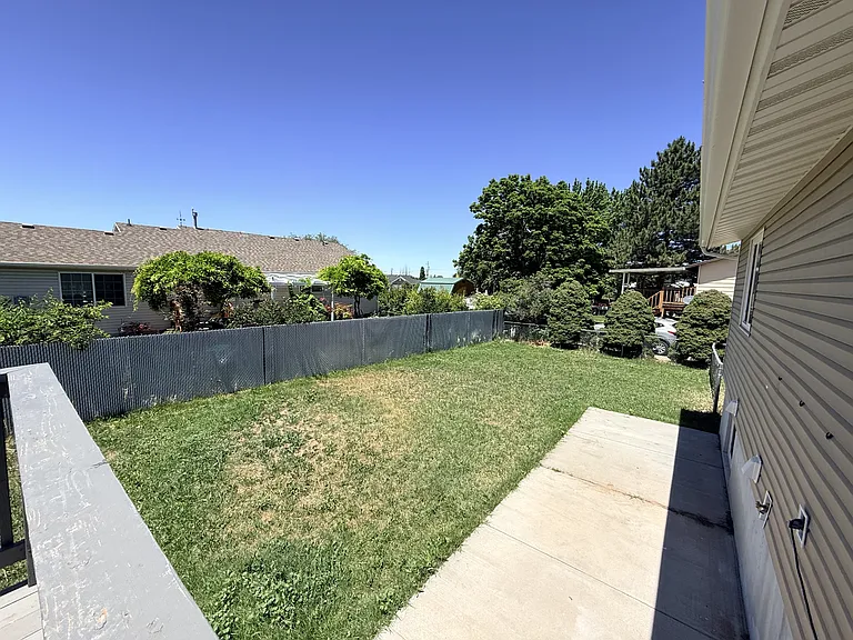 1247 N 700 W — Photo 9