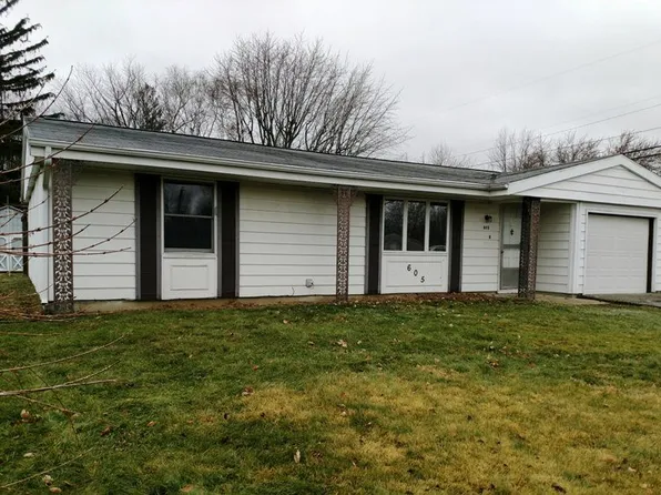 605 S Forest Ln, Syracuse, IN 46567