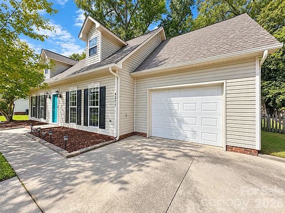 3rd image of 4075 Zebulon Ave SW