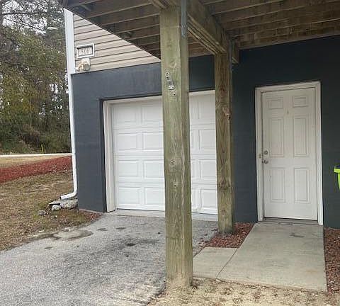3rd image of 506 Sea Knight Ln