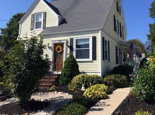 16 Belmont St, Whitman, MA 02382