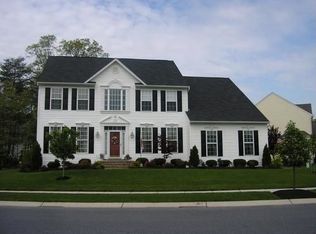 8214 Green Ice Dr, Pasadena, MD 21122