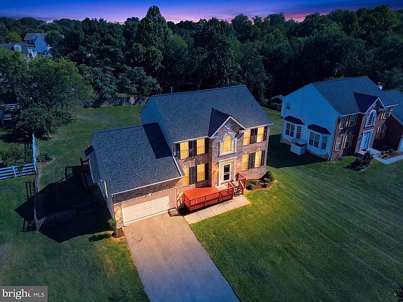 3rd image of 8625 Tower Dr