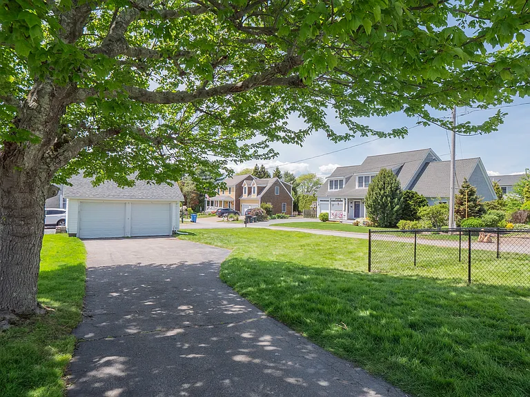 40 Draper Ave — Photo 7
