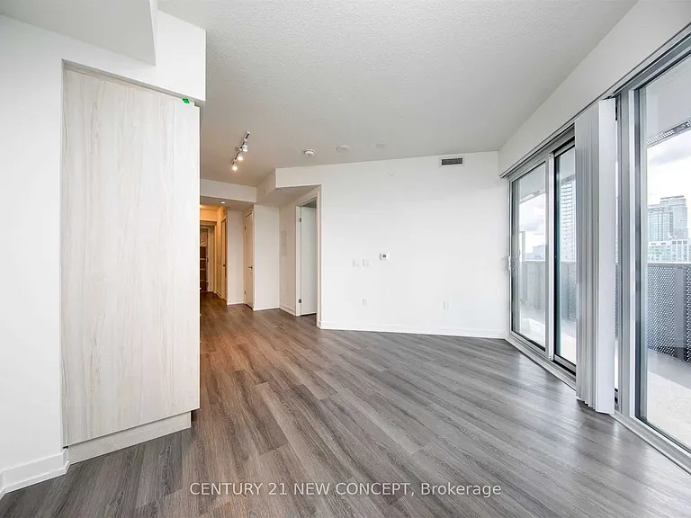 138 Downes St N #3816 — Photo 13