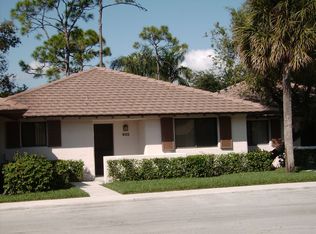 902 Club Dr, Palm Beach Gardens, FL 33418
