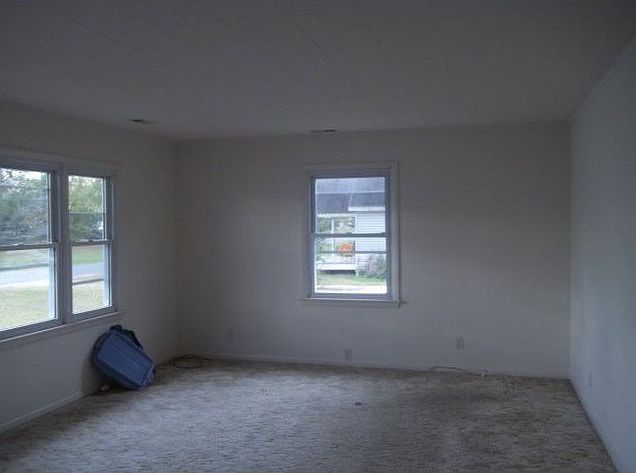 2nd image of 27 Clendaniel Ave