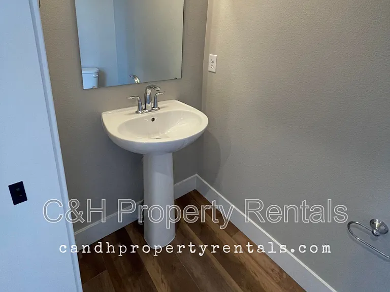 6075 Northstead Ave #1 — Photo 9