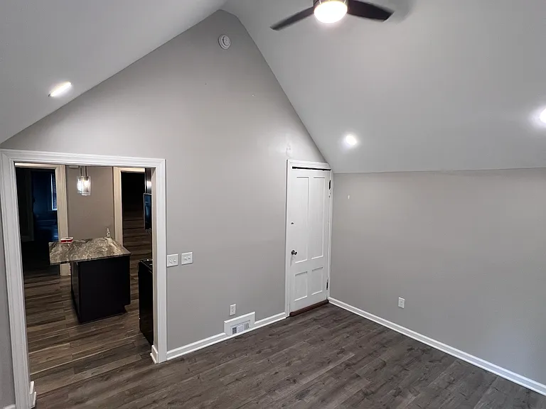 24 Hickory St — Photo 32