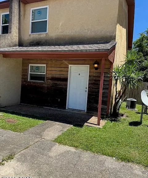 6913 Cherry St #E — Photo 1