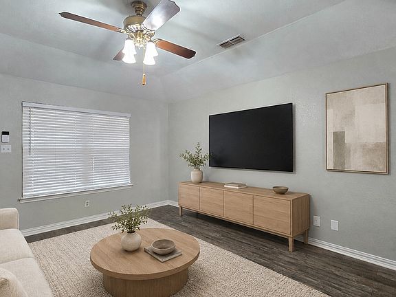 5th image of 109 Garvin Way