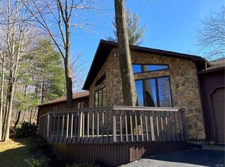 38 Ontario Dr, Pulaski, NY 13142