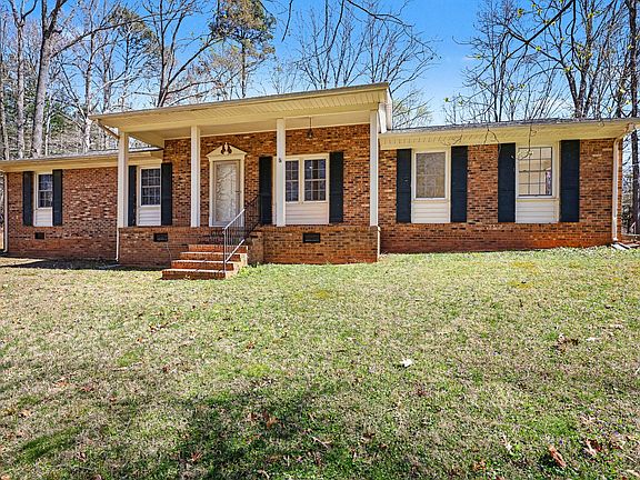 2nd image of 755 Branchwater Rd