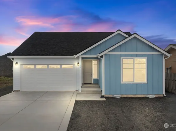 155 NE JK Lewis St, Ocean Shores, WA 98569