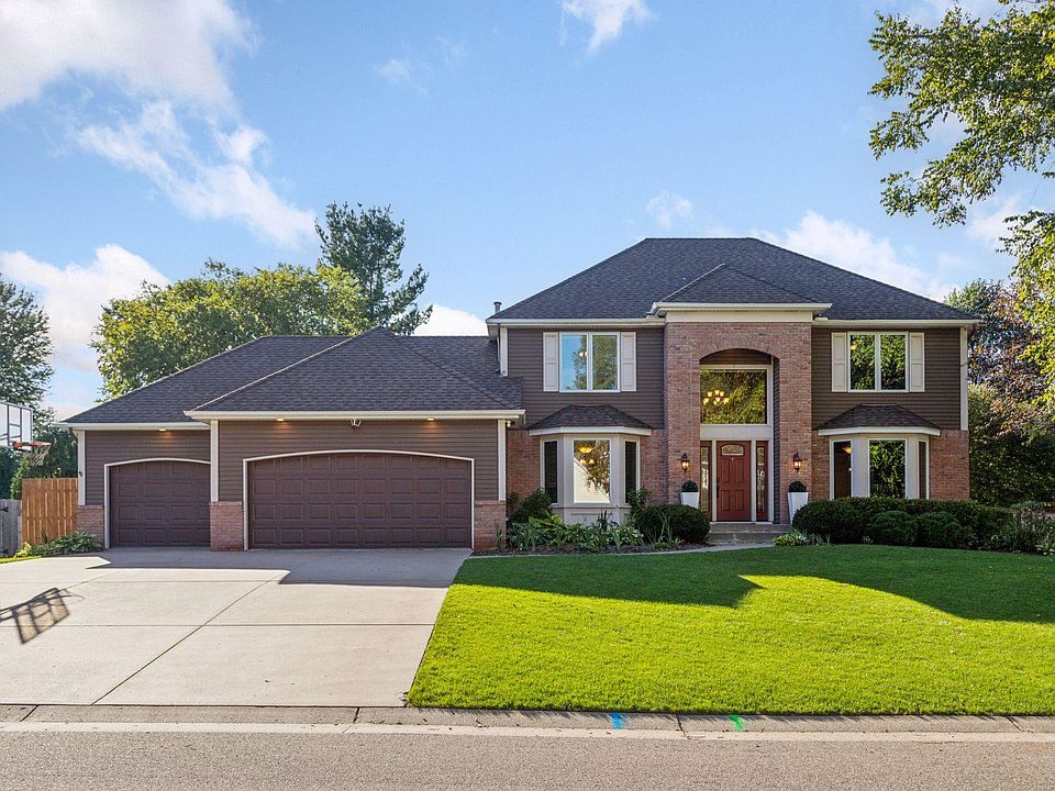 1st image of 5955 Parkwood Dr