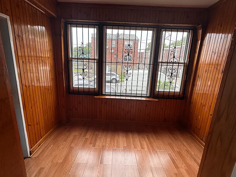 738 Mayfair St — Photo 4