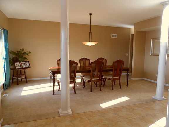 3rd image of 24620 Sleepy Hollow Ln