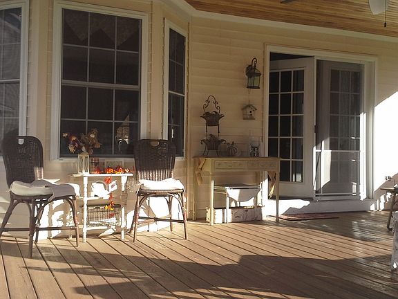 4th image of 2731 Aspen Dr