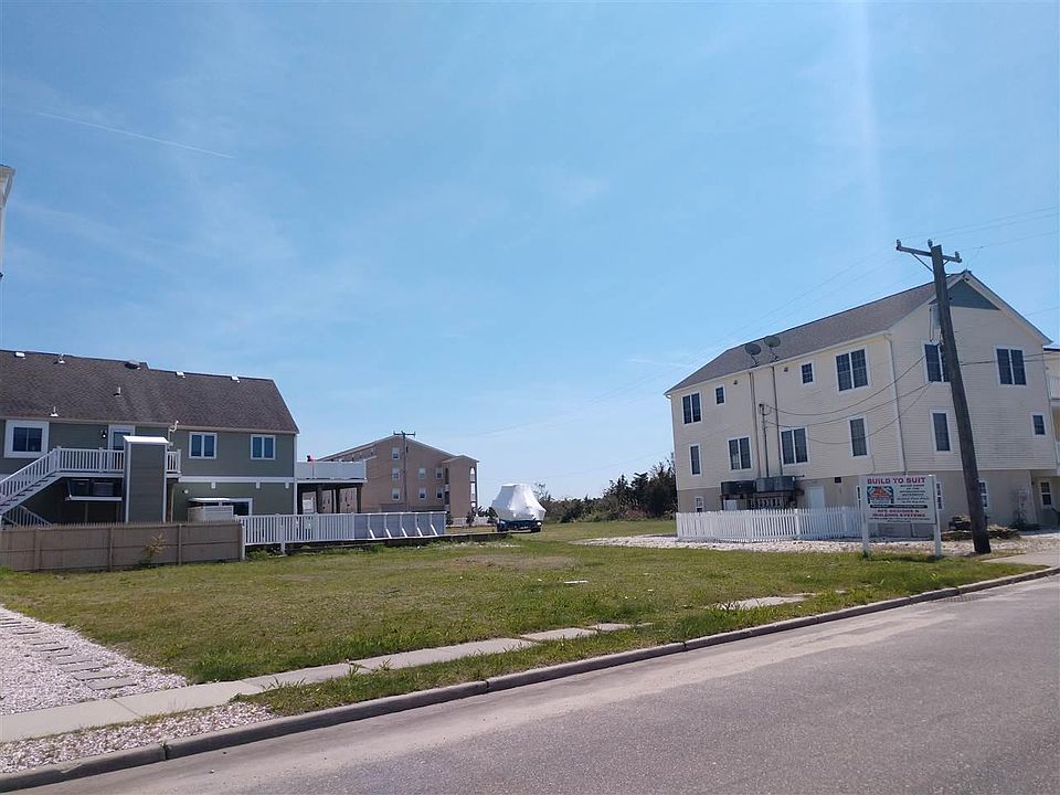 1st image of 211 Neptune Ave
