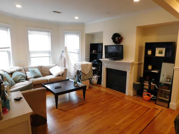 303 W 3rd St APT 2, Boston, MA 02127