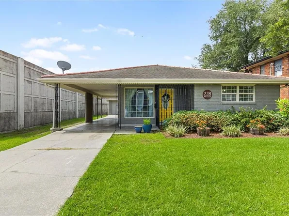228 W Kenilworth St, New Orleans, LA 70124