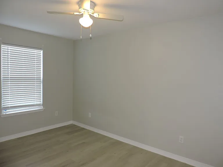 1000 Polk Ave — Photo 19