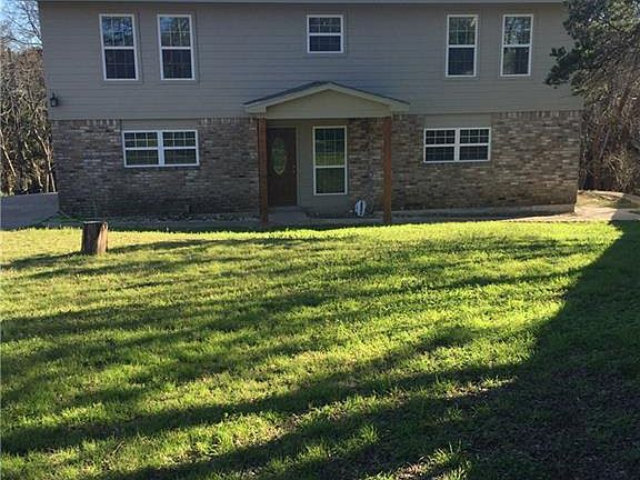 3rd image of 101 Elm Dr