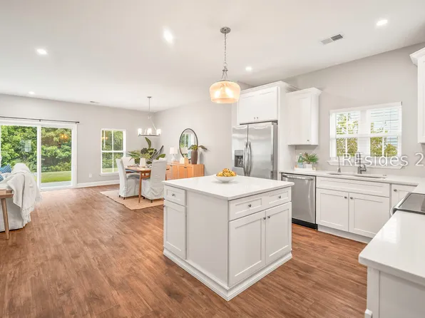 14 Bittie Cir, Beaufort, SC 29906