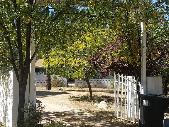 Entry gate