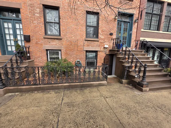 18 Bright Street image 1 of 10