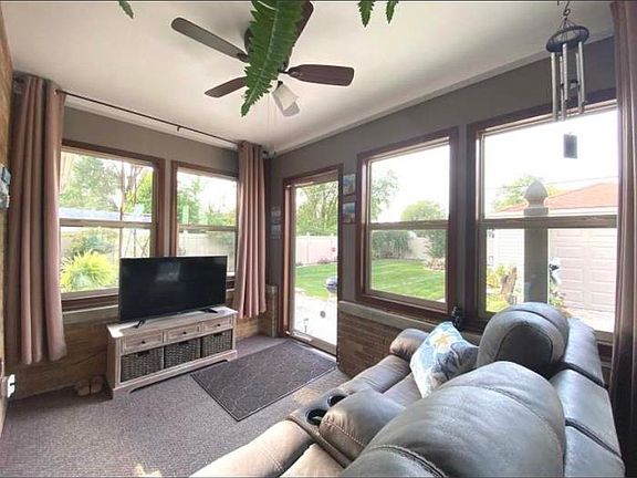 2nd image of 207 Toni St