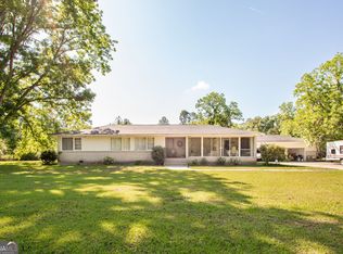 1705 Smith Rd, Waycross, GA 31503