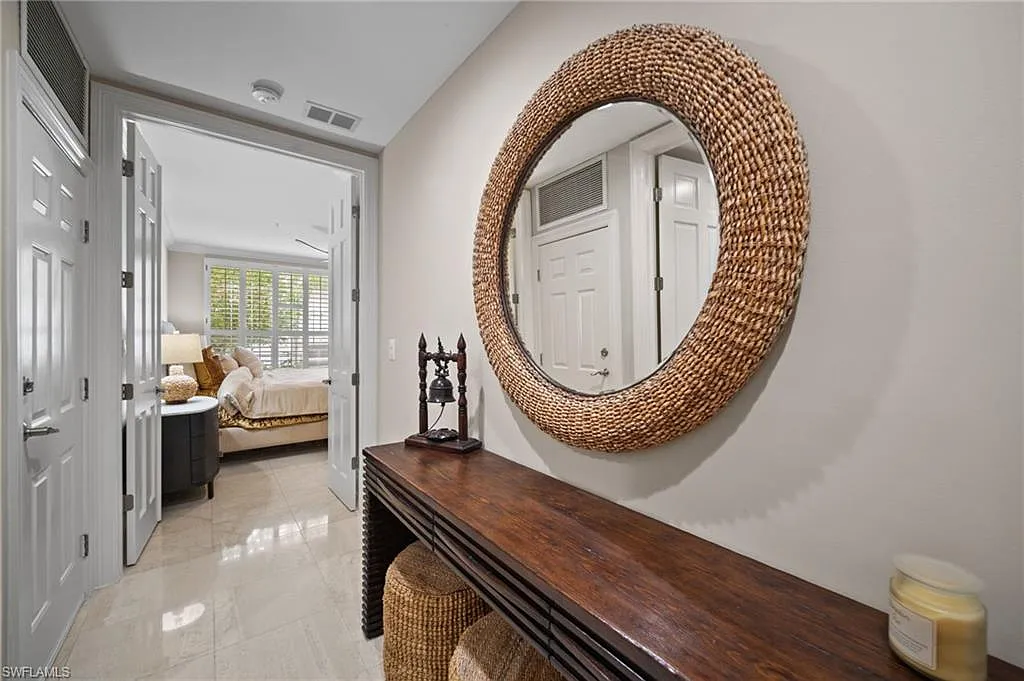 2 bed, 2.5 bath, 1991 sqft, $11,000 — Photo 3