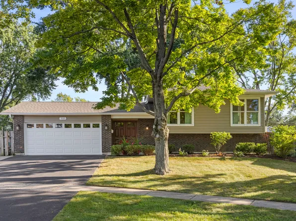 3105 Andrea Ct, Woodridge, IL 60517