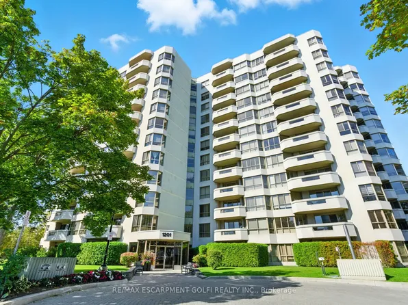 1201 N Shore Blvd E #208, Burlington, ON L7S 1Z5