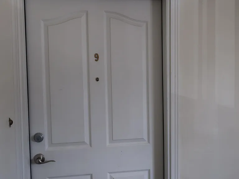 110 Lavender Ct #9 — Photo 2