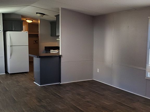 2nd image of 225 Club Dr #J2h4ak