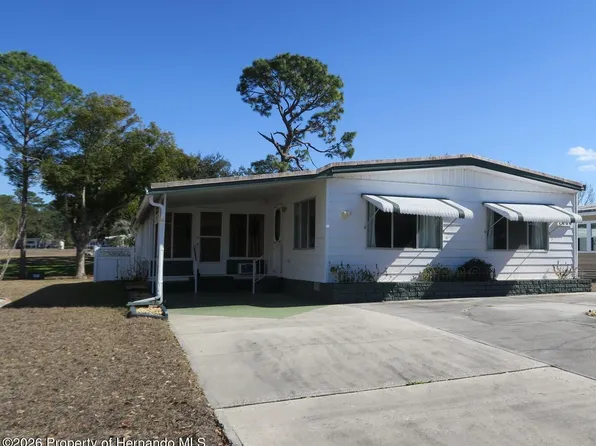 7606 Dinsmore St, Brooksville, FL 34613