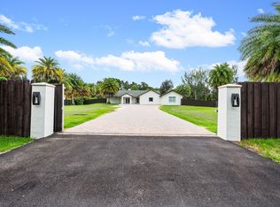 5700 SW 196th Ln, Southwest Ranches, FL 33332
