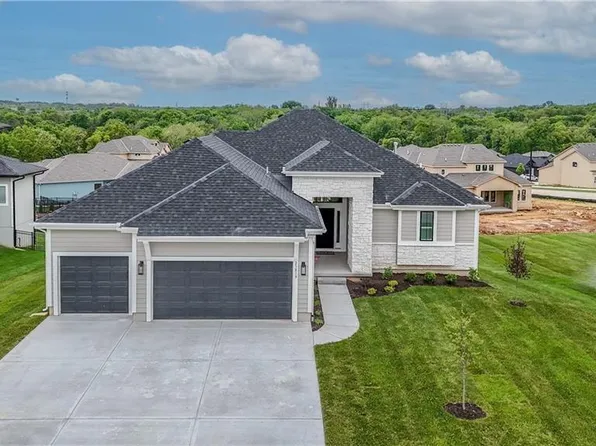 2350 W Wabash St, Olathe, KS 66061