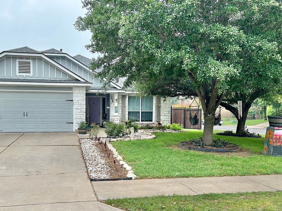 1st image of 102 Split Rail Dr