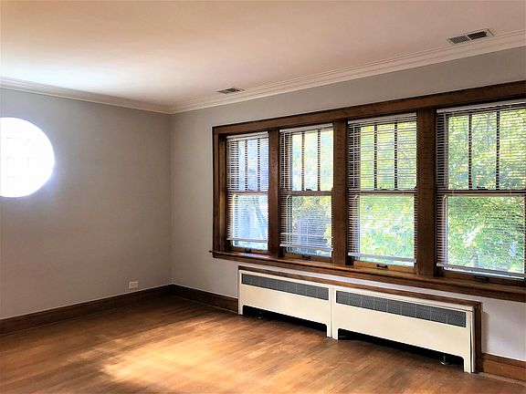 5th image of 1627 Kenilworth Ave APT 2