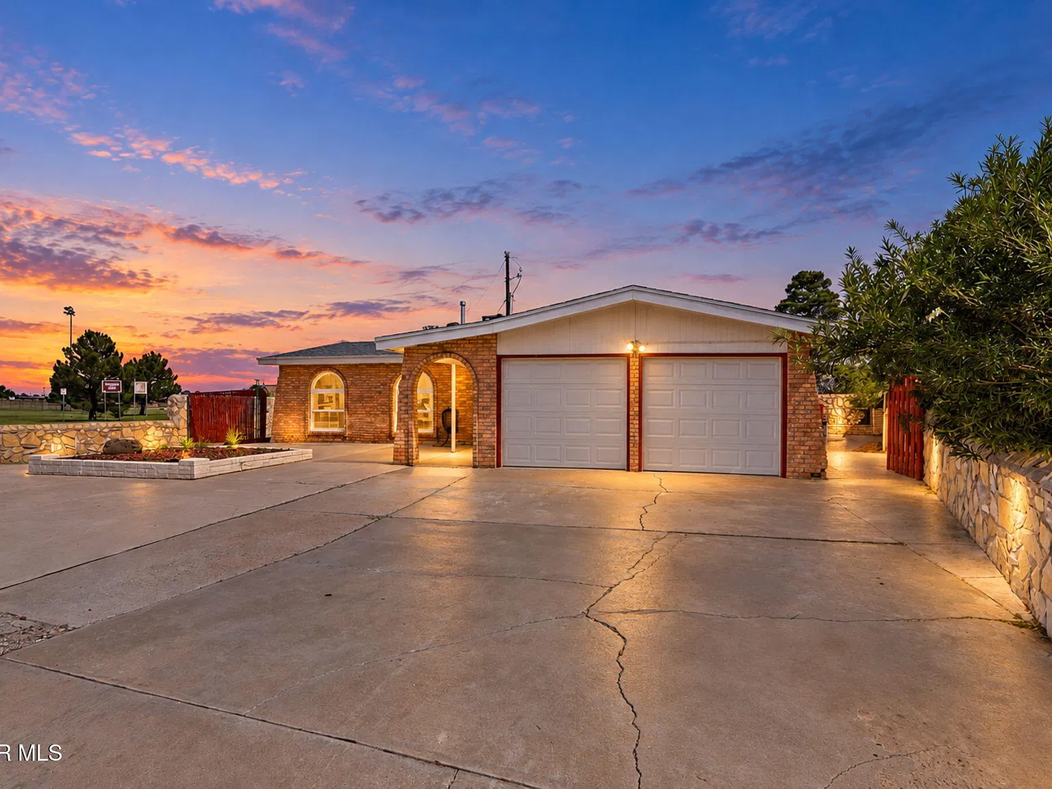 3 bed, 1.0 bath, 1142 sqft, $1,550 — Photo 4