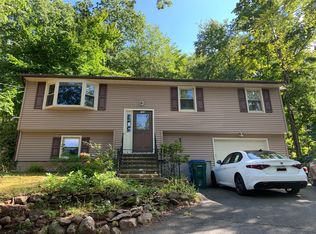 268 W Woods Rd, Hamden, CT 06518