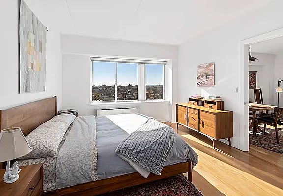 4th image of 87 Smith St APT 8C