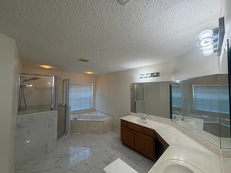 1075 Three Forks Ct — Photo 28