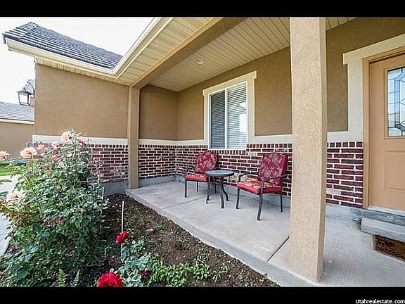 2nd image of 742 E Meadow Marsh Dr